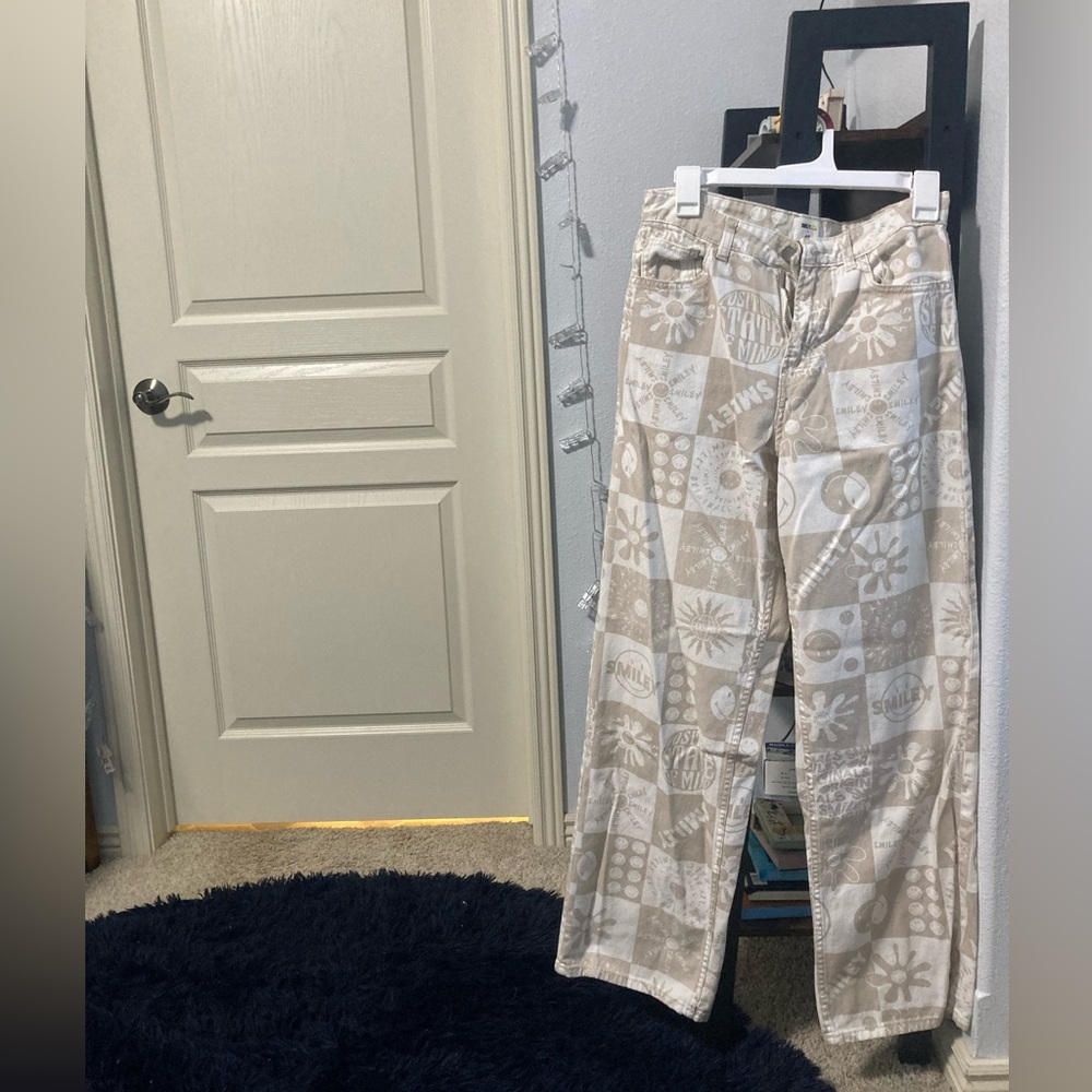 H&M x Smiley Wide Legged High Rise Jeans!